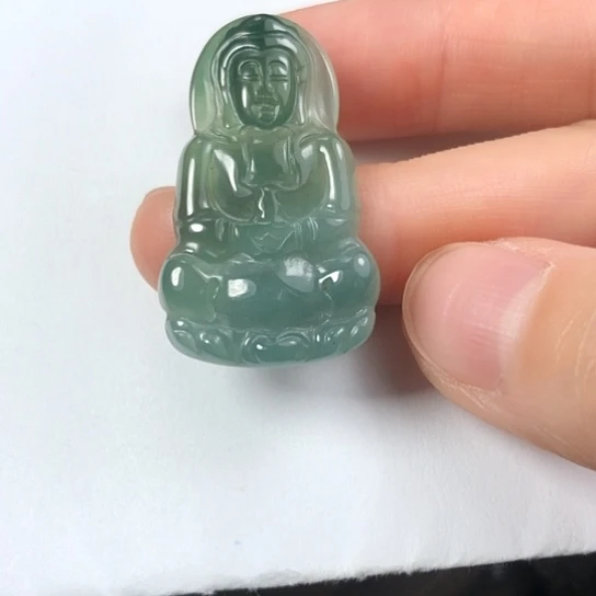 翡翠未镶嵌颈饰缅甸A货，每天下午1点半开播