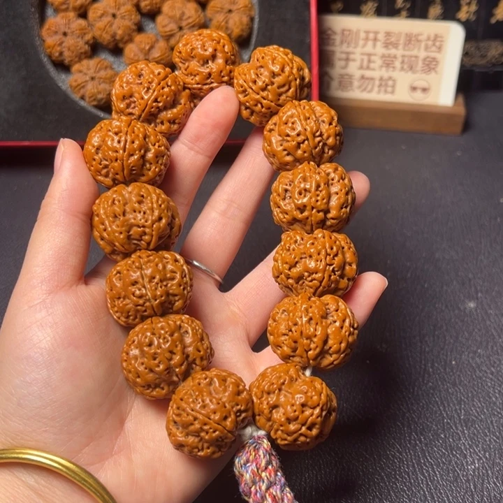 金刚菩提手串量梅花