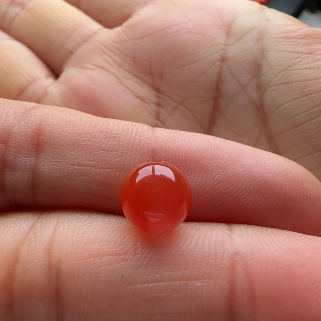 店***。南红玛瑙未镶嵌圆珠8.51.8孔道