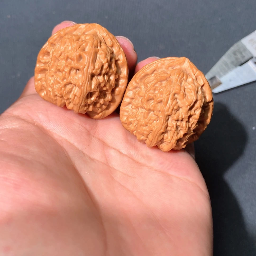文玩核桃吊坠全品36尺白狮子987