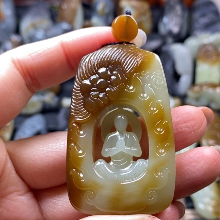 吉***祥和田玉未镶嵌挂件