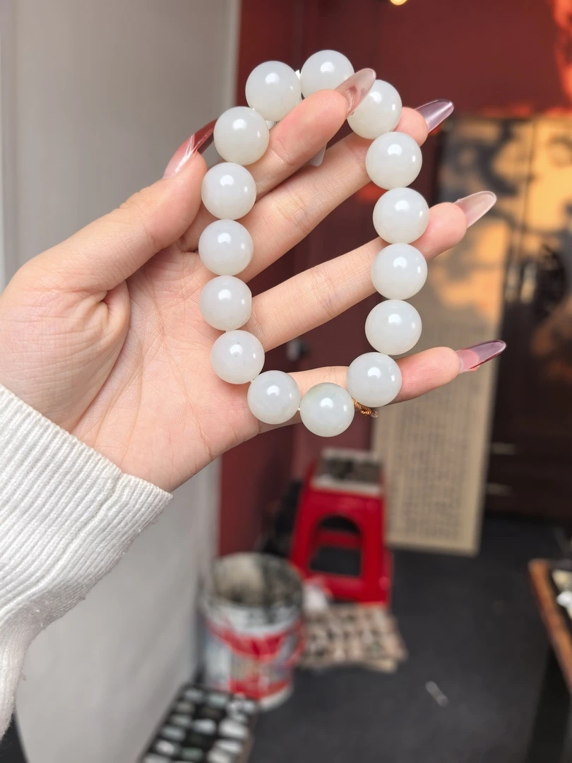 天然和田玉手串卡15米77克