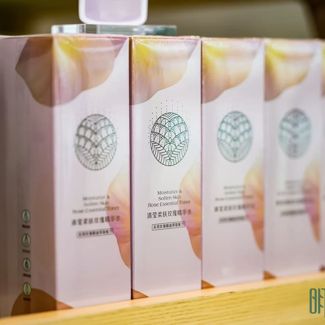 明兰本草玫瑰精华水