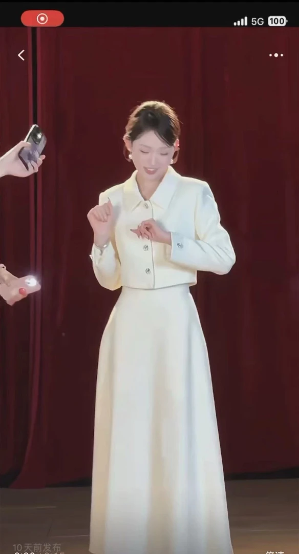 米黄色显白小香风长裙套装