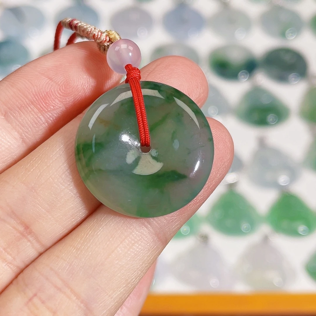 颈饰未镶嵌翡翠吊坠