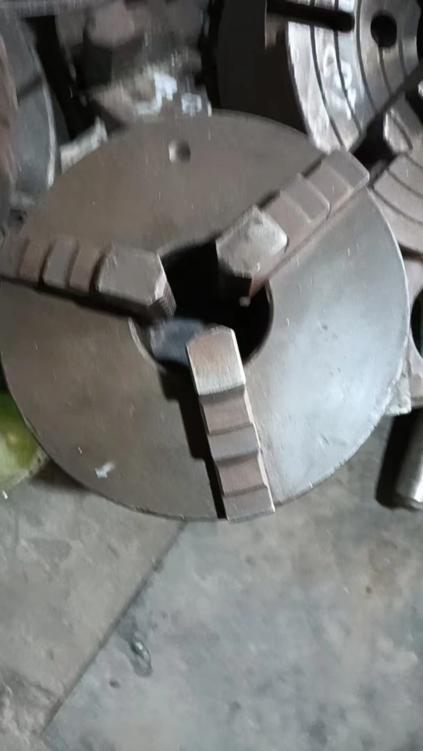 机床卡盘二百型的