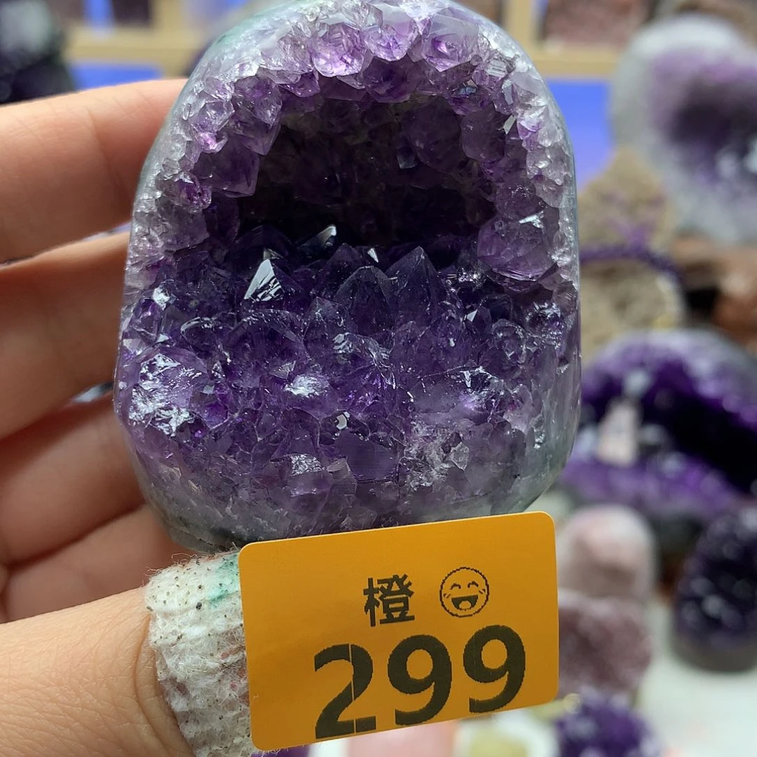 未镶嵌水晶大型摆件（非配饰）