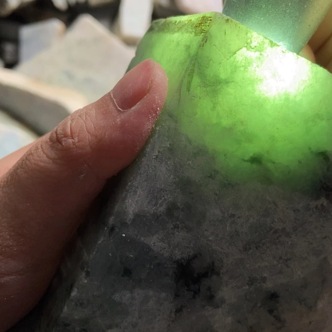 翡翠未镶嵌挂件天然翡翠