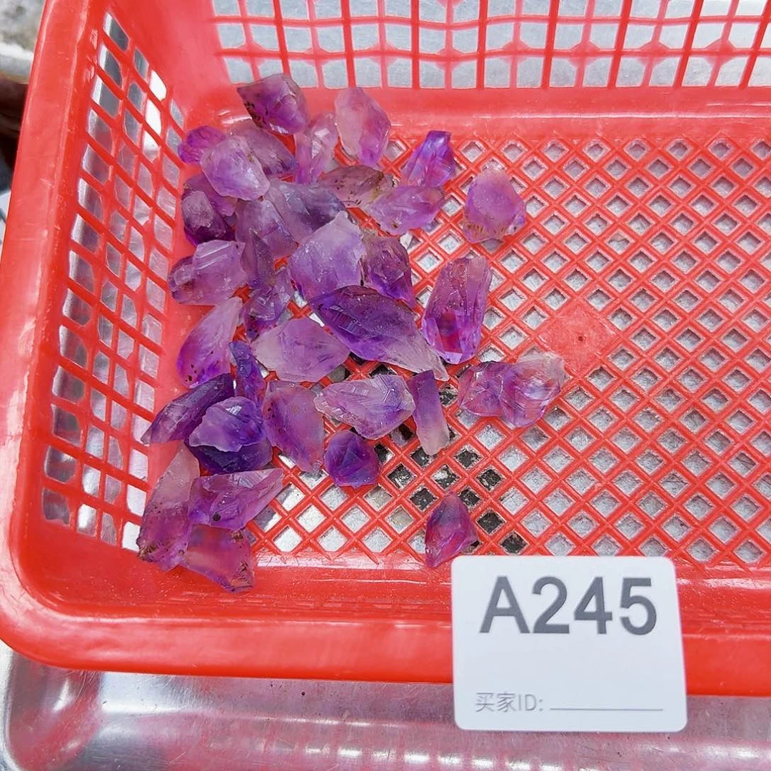 未镶嵌水晶大型摆件（非配饰）
