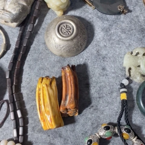 老***妇走街串巷，诚信经营