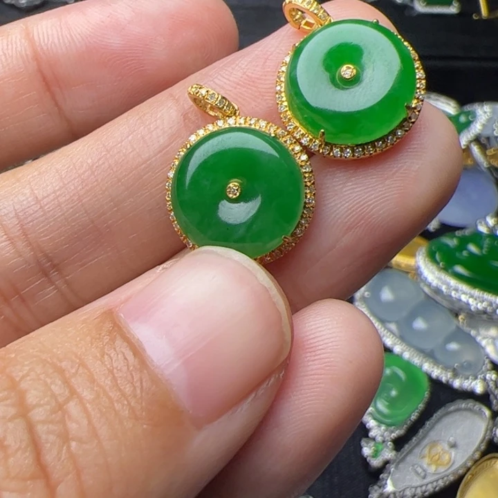 翡翠18K金镶嵌吊坠(不含链)