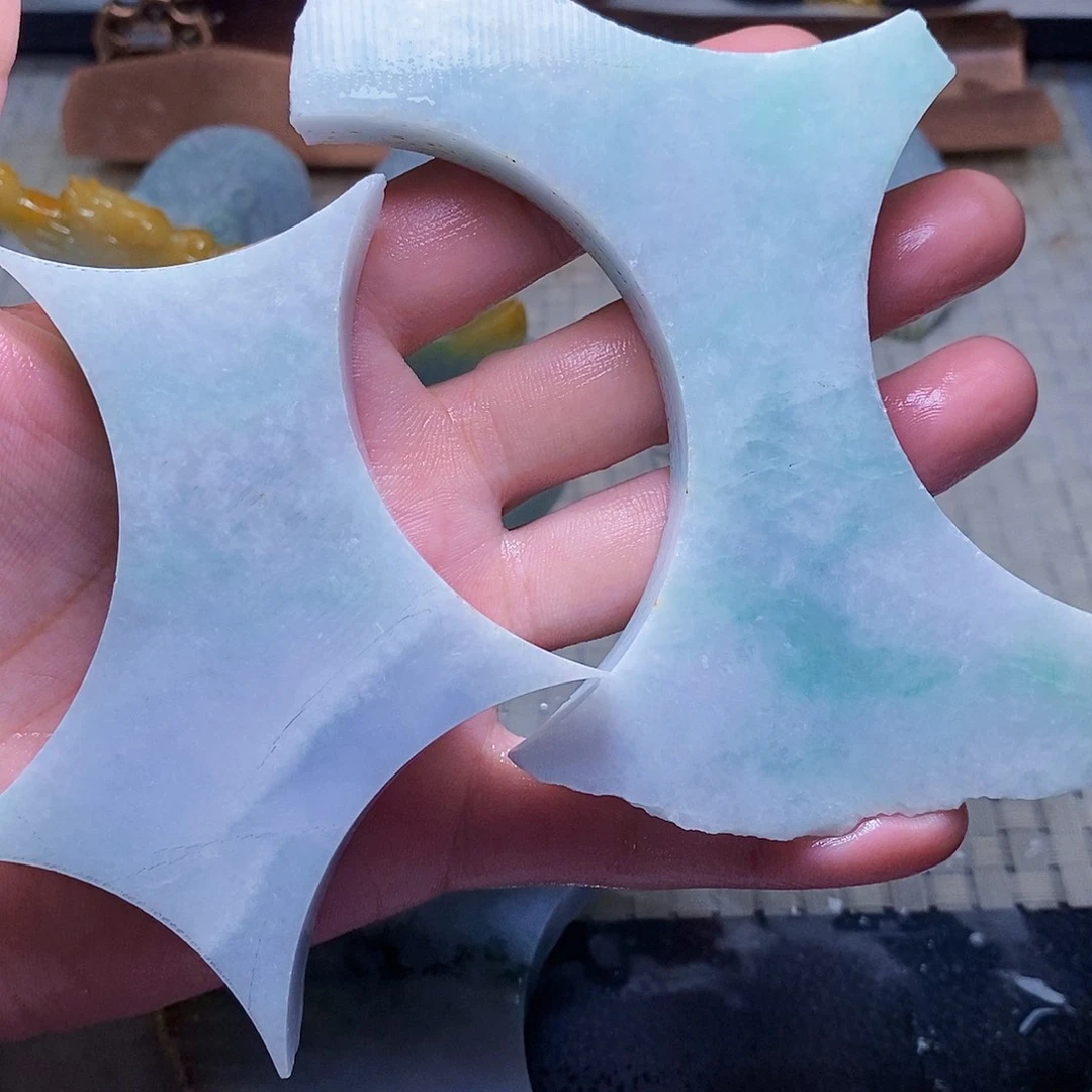 翡翠未镶嵌颈饰588