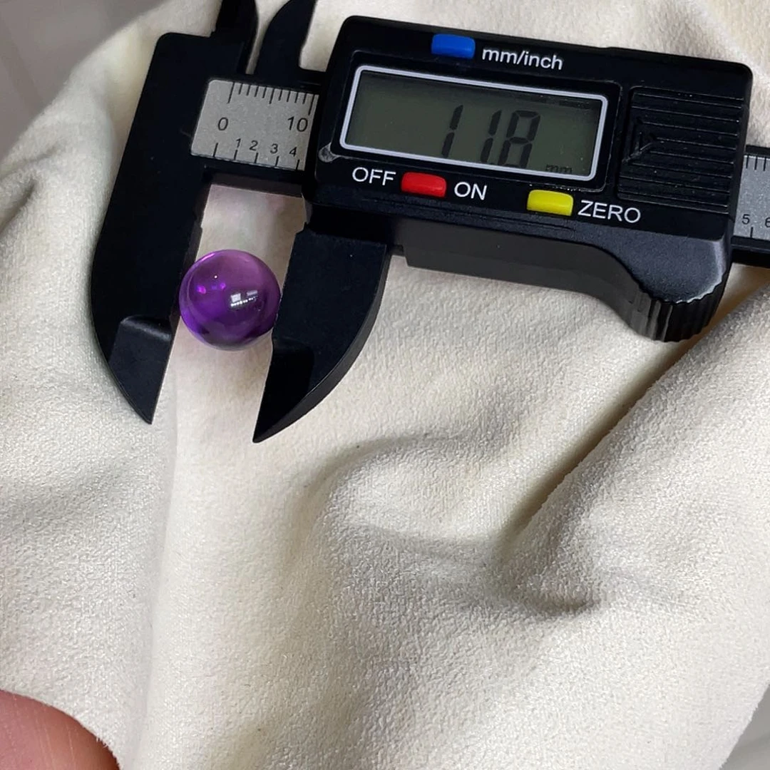 水晶单珠（客户要求打孔不退不换）未镶嵌阿*