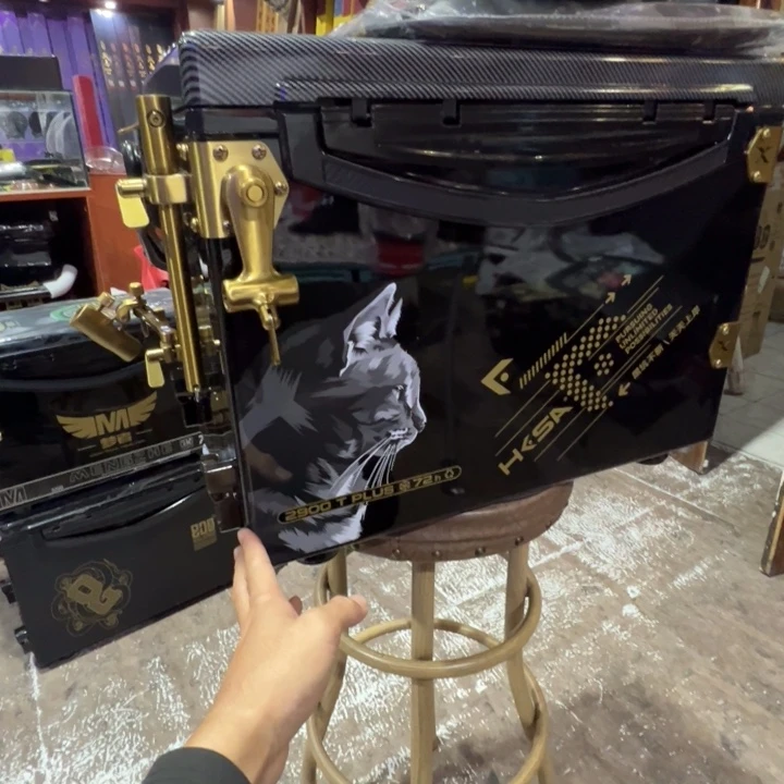 拿****鱼29tp➕拉丝金5件➕星耀食盒➕黑猫垫，微瑕疵