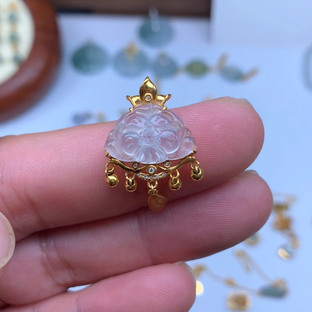 吊坠(不含链)18K金镶嵌翡翠花
