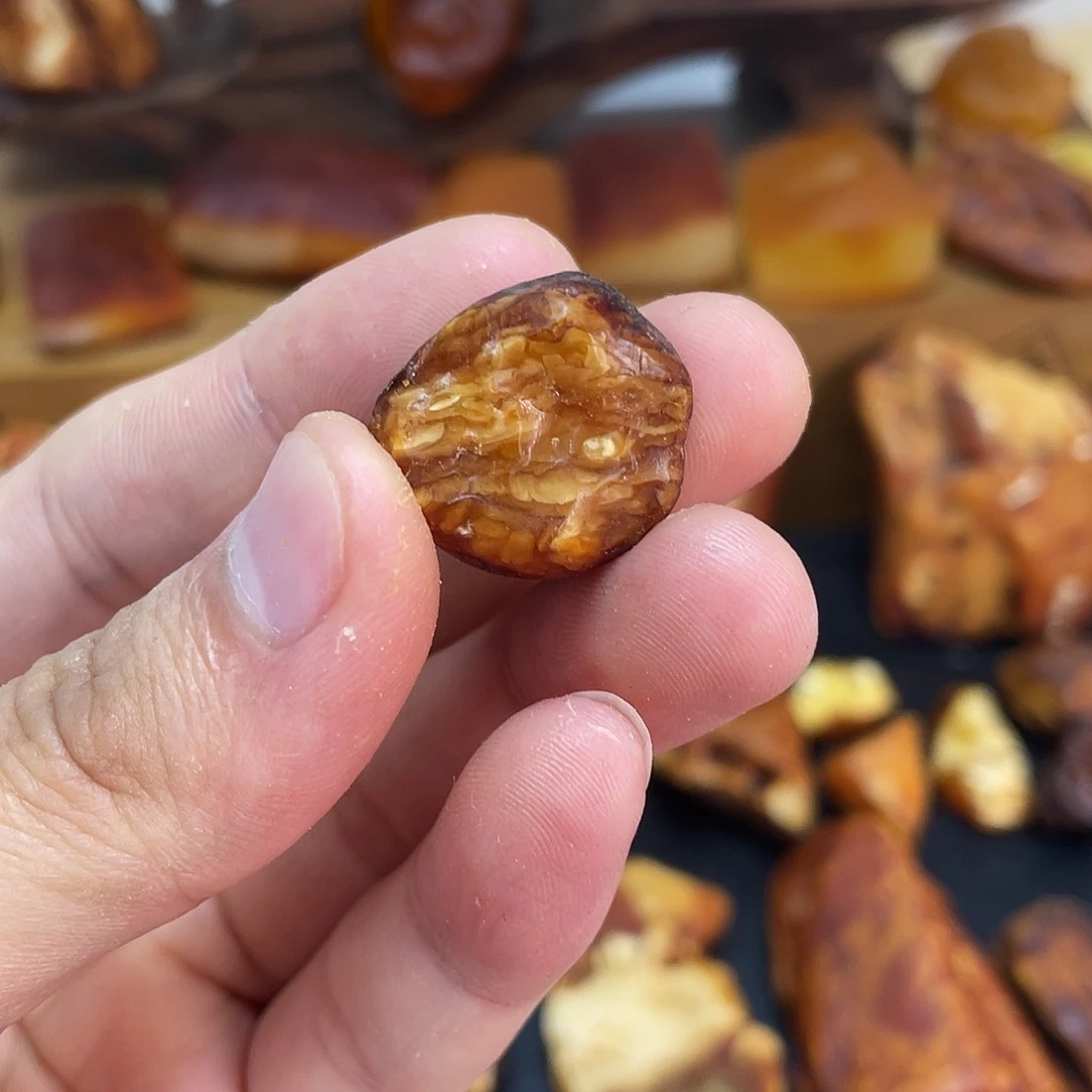 【闪购商品】定制琥珀未镶嵌老*王定制