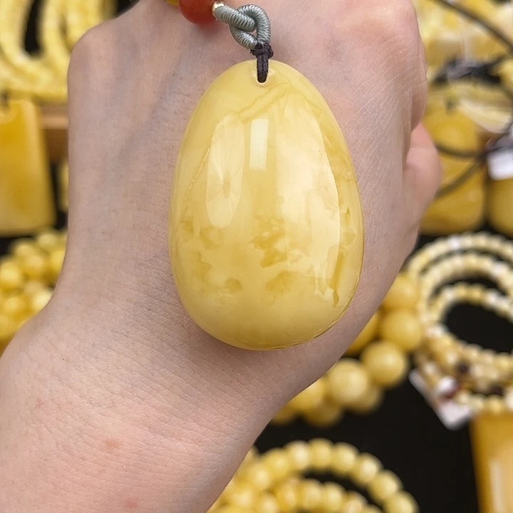 琥珀颈饰未镶嵌琥珀