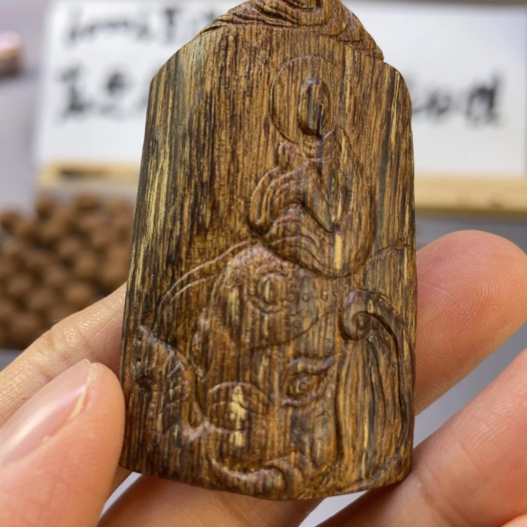 沉香碎屑沉香柬埔寨菩萨Q9分C8.27克