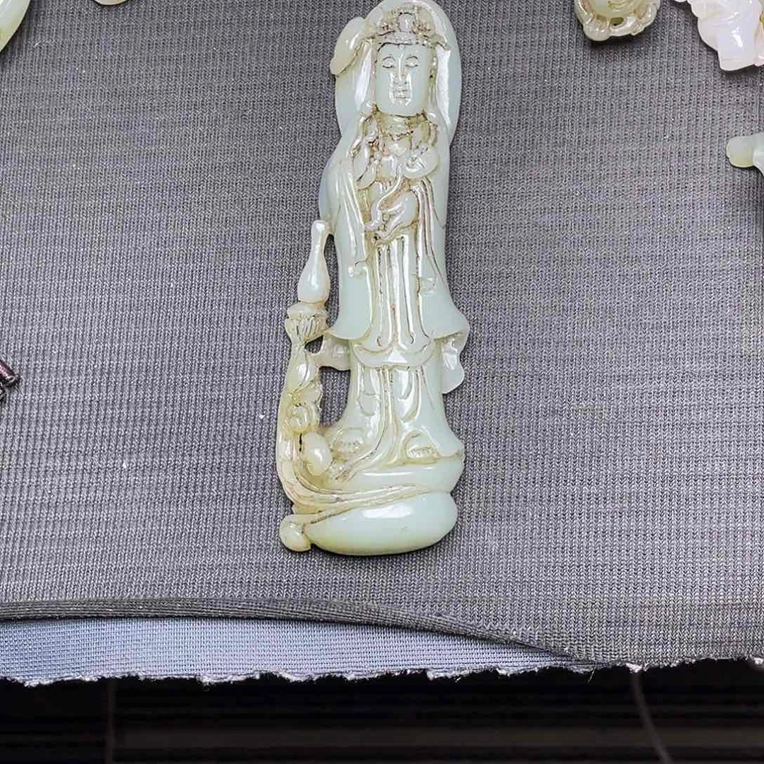 頭***了和田玉未镶嵌摆件