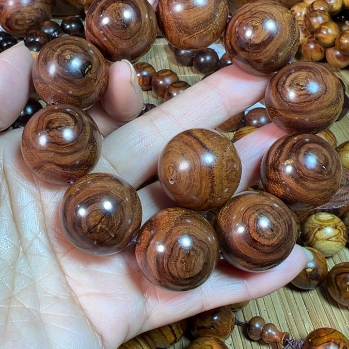 黄花梨/降香黄檀我**名海南黄花梨天眼尺寸2.5