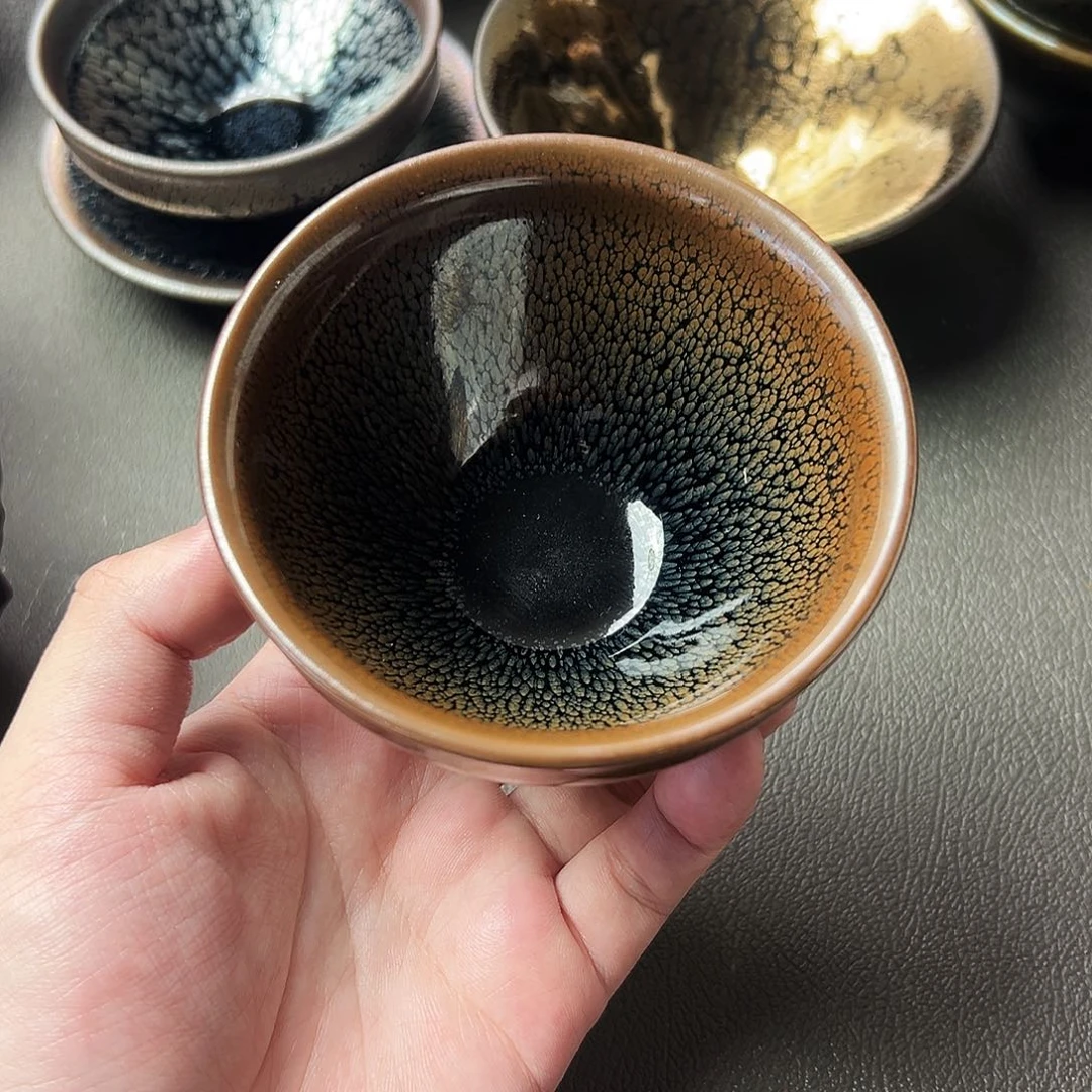 茶盏好想和她谈一下心声好