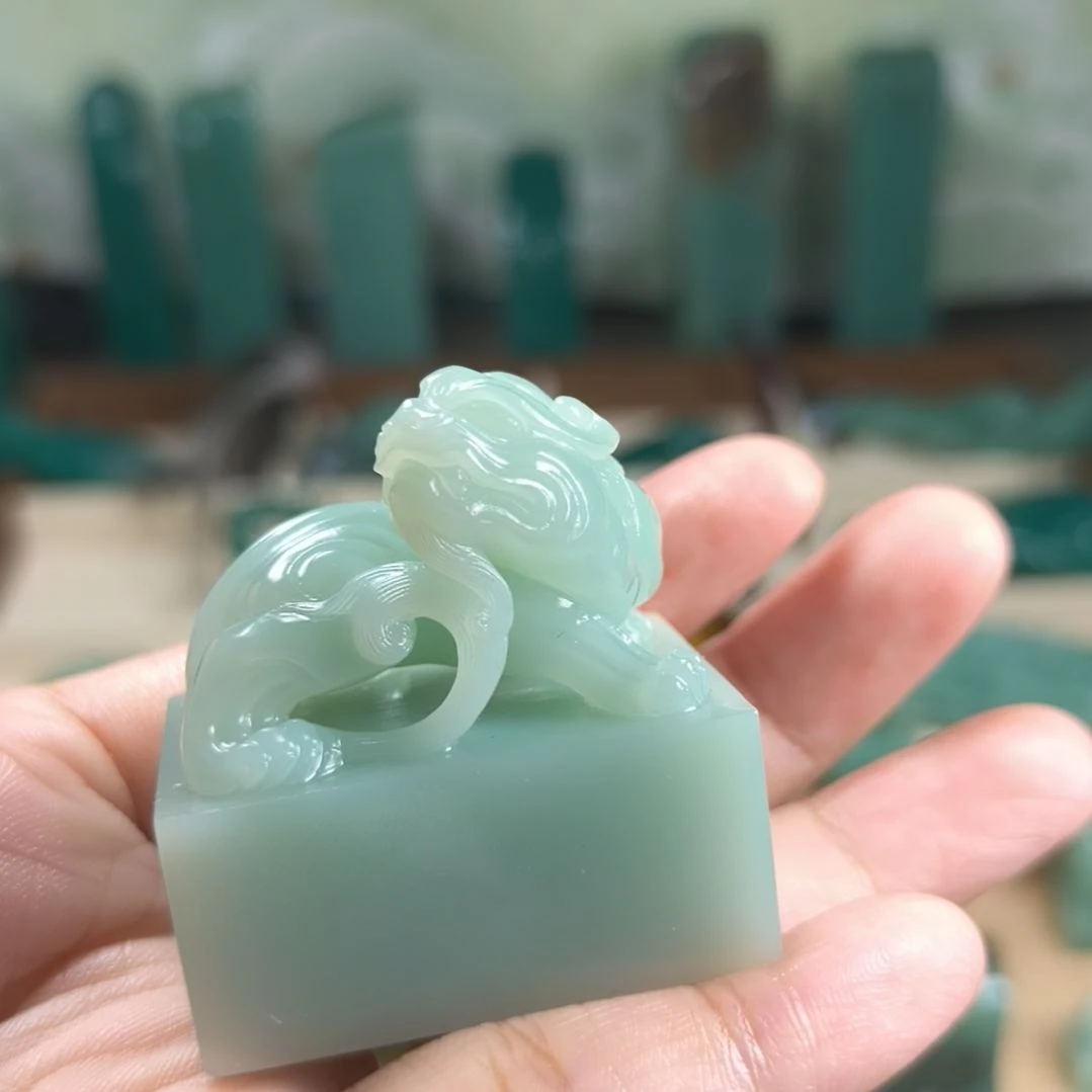 星***子寿山石印石梅子青兽钮1