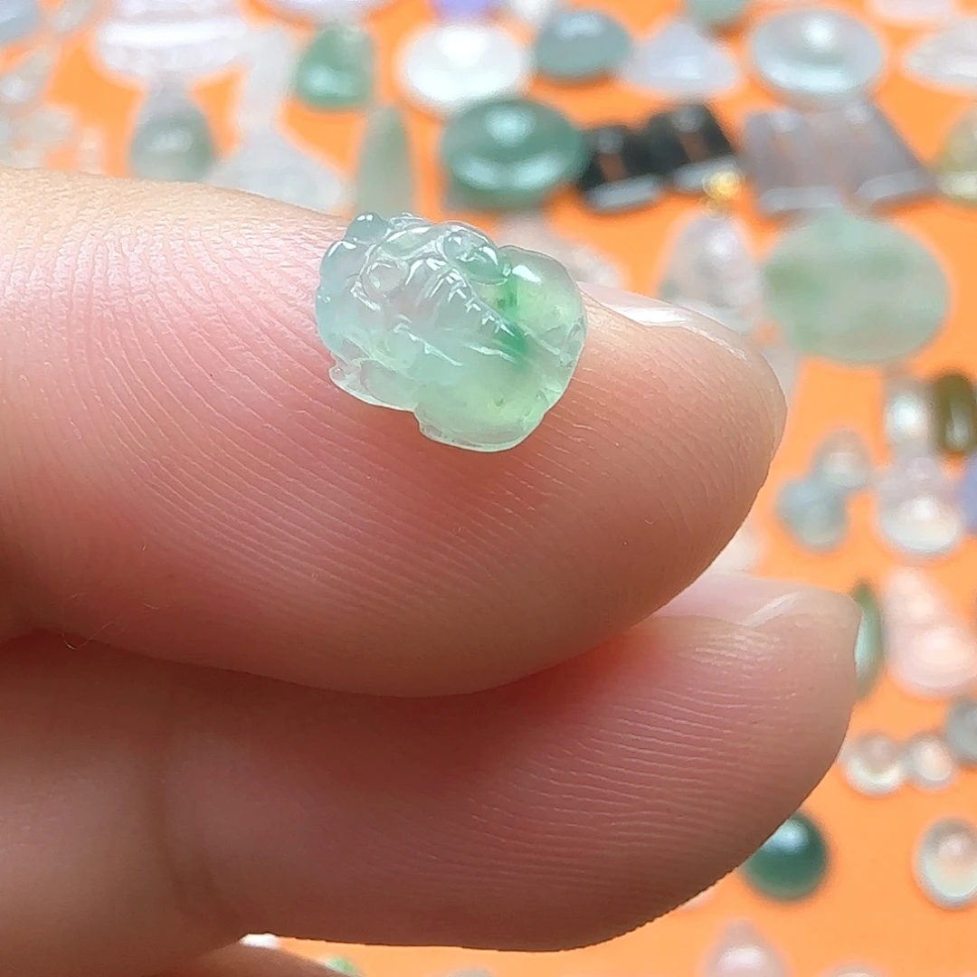 定制翡翠未镶嵌翡翠