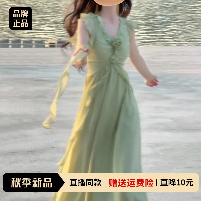 法式气质绿色小飞袖连衣裙子女夏季2025新款海边度假漂亮掐腰长裙