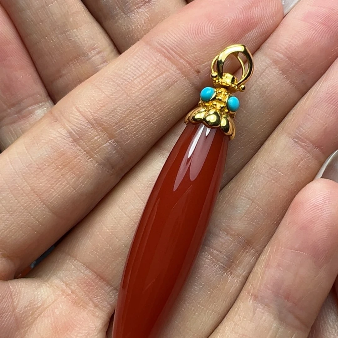 南红玛瑙18K金镶嵌吊坠