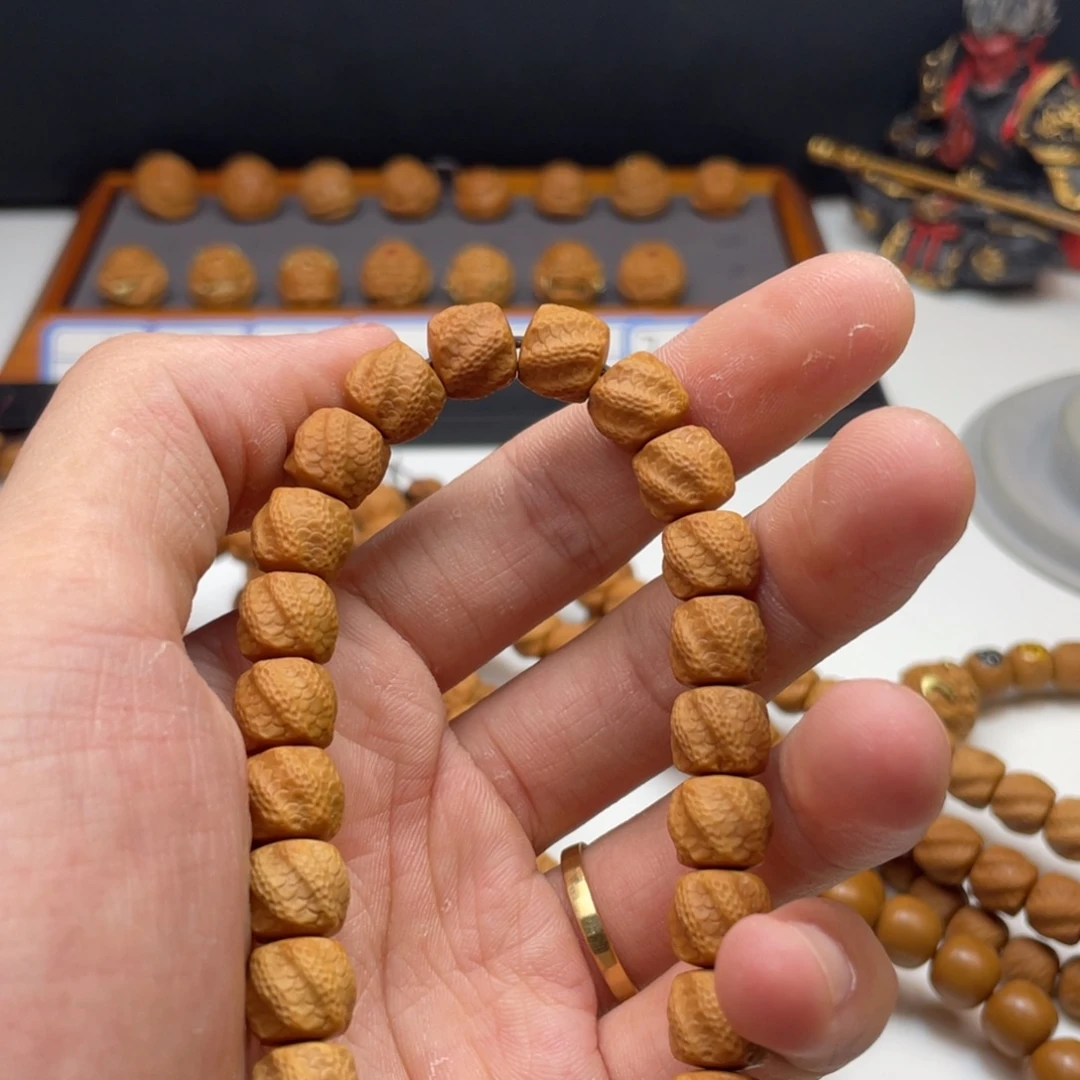 m***u猴头核桃手串灵蛇