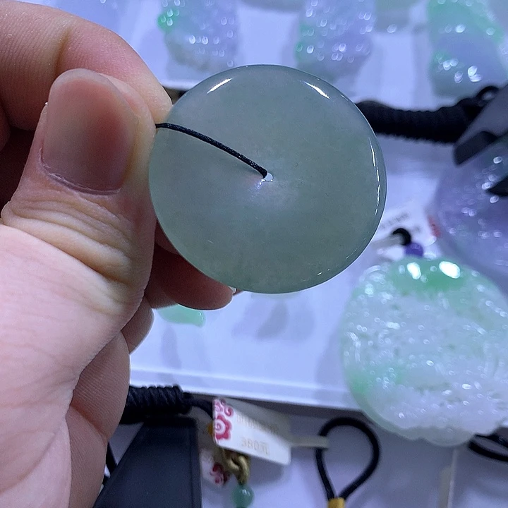 翡翠未镶嵌颈饰天然翡翠A货吊坠