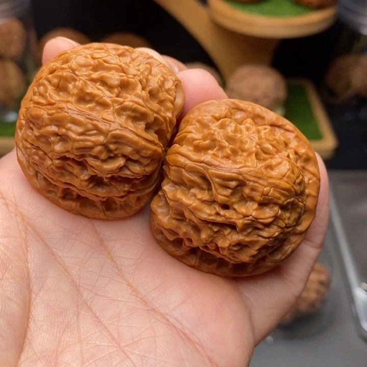 把件文玩核桃天*红狮子42