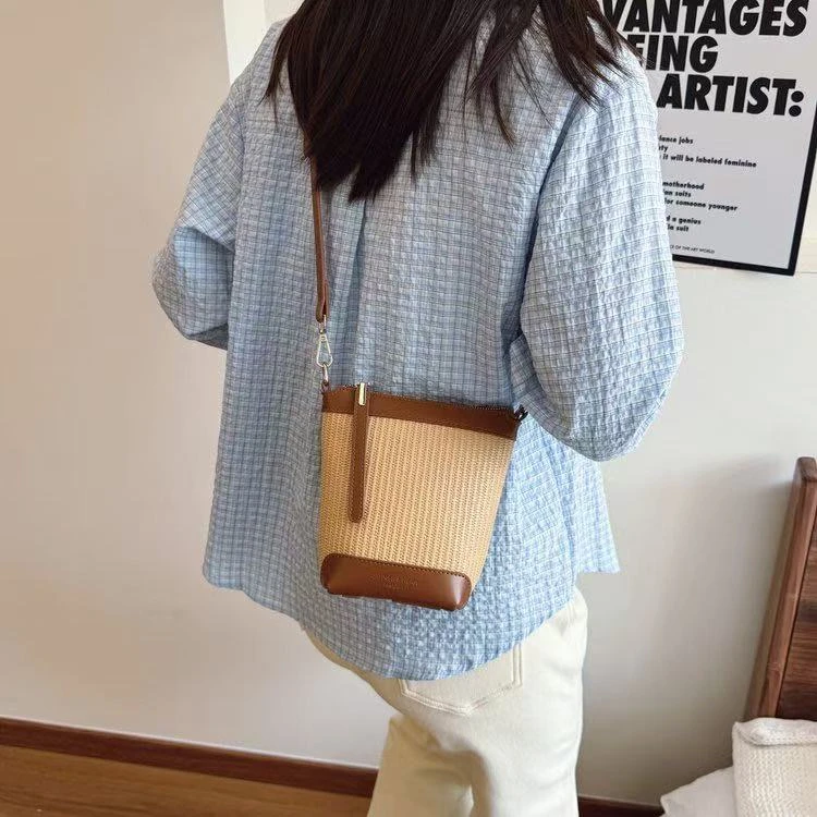 贰壹M早春新款女包小众简约斜挎包