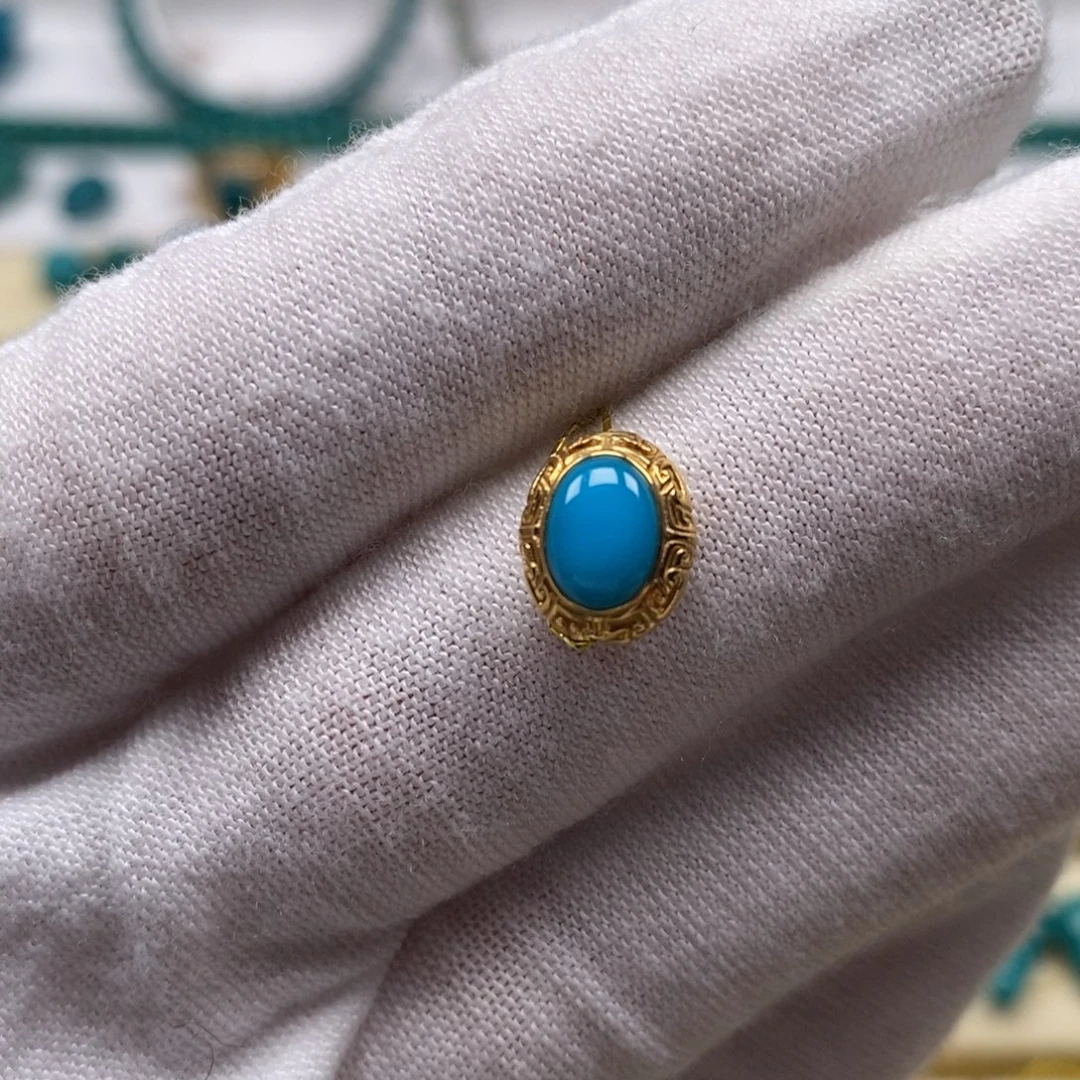 绿松石18K金镶嵌珠宝奇石背云8mm