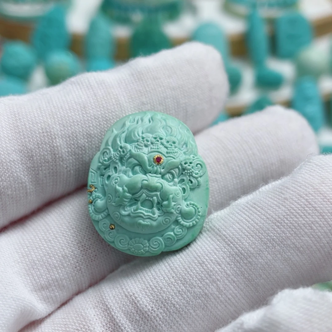 绿松石未镶嵌珠宝奇石