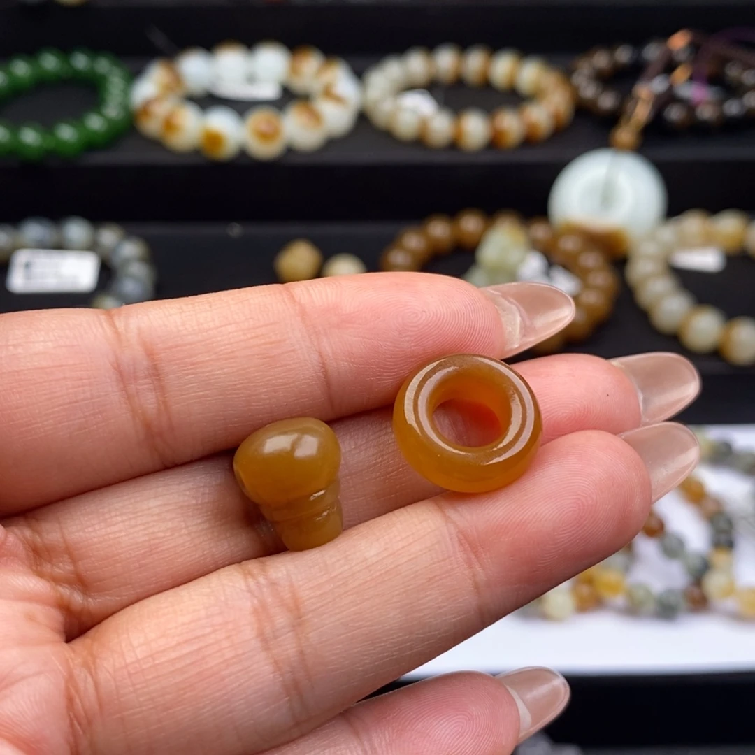 b***o和田玉未镶嵌颈饰