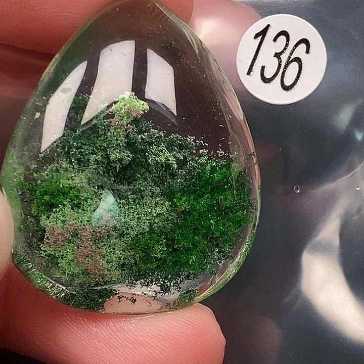 郭***哲未镶嵌颈饰水晶天然