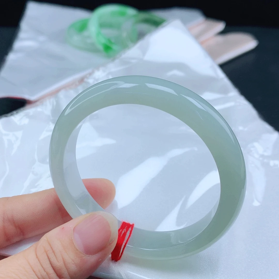 翡翠未镶嵌手镯54浅绿翡翠手镯