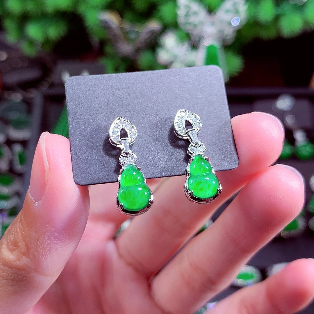 颈饰未镶嵌翡翠天然