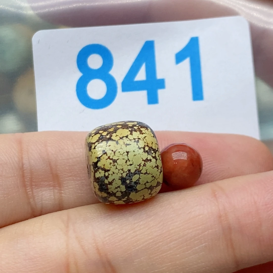南红玛瑙未镶嵌珠宝奇石