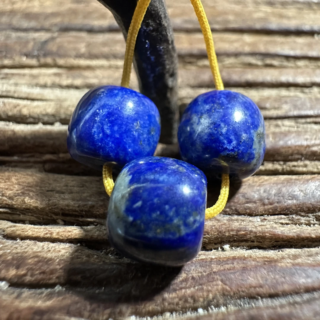 精品天然青金石珠子2d32n169p1y4j2n1