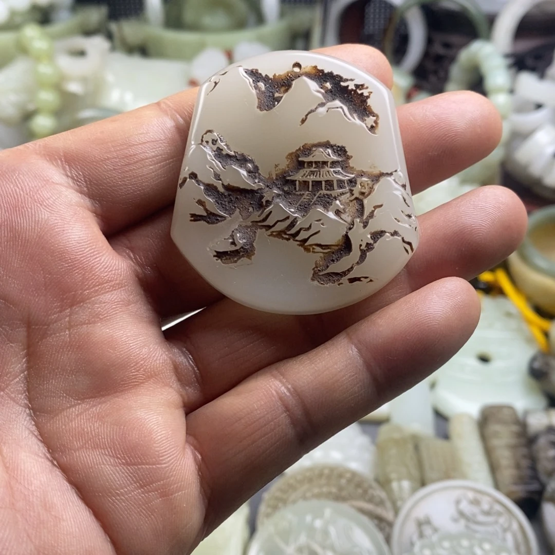 和田玉（糖玉）未镶嵌颈饰