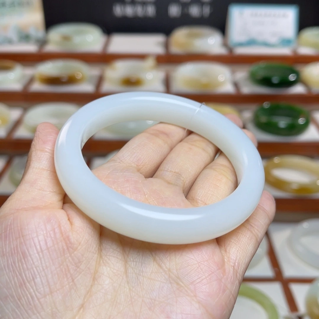 【闪购商品】未镶嵌手镯和田玉（白玉）