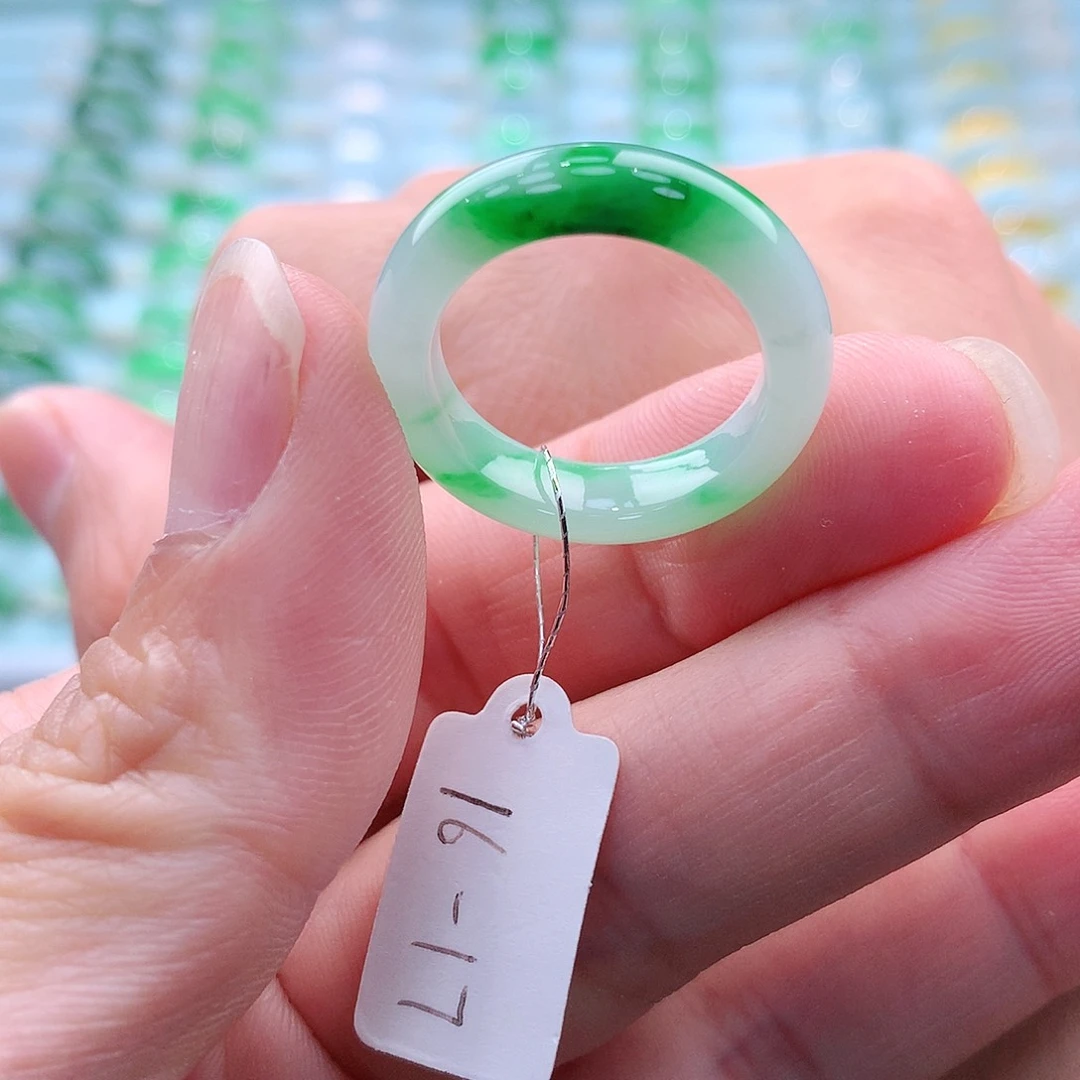 翡翠戒指未镶嵌A货缅甸翡翠