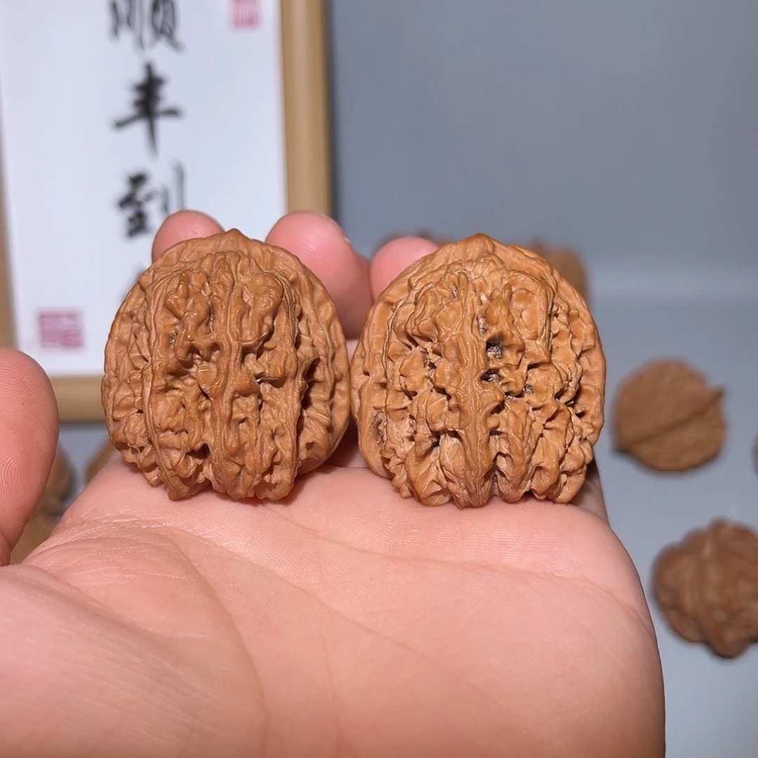 文玩核桃吊坠平谷野生大齿轮子