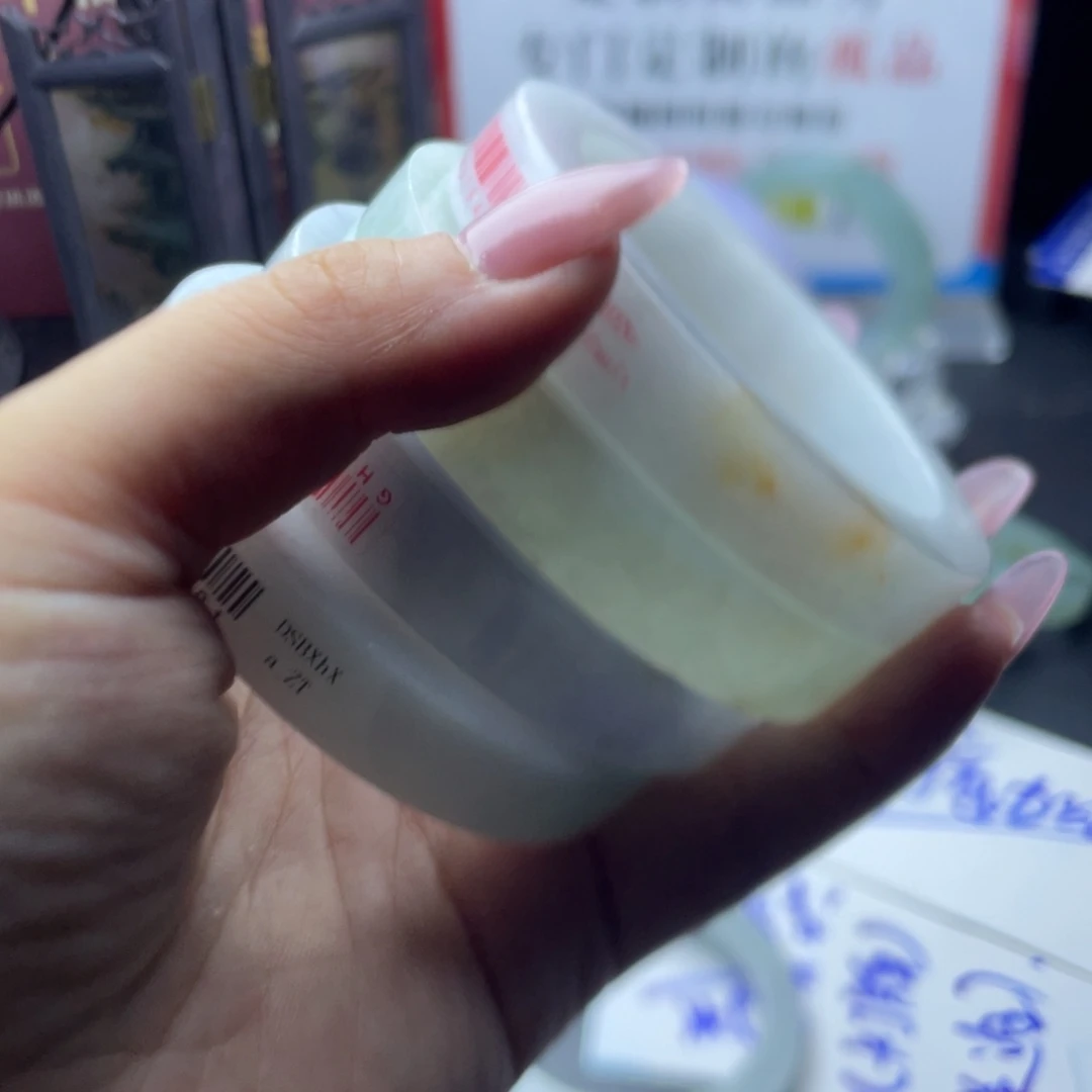 定制翡翠未镶嵌缅A翡翠多样性发一
