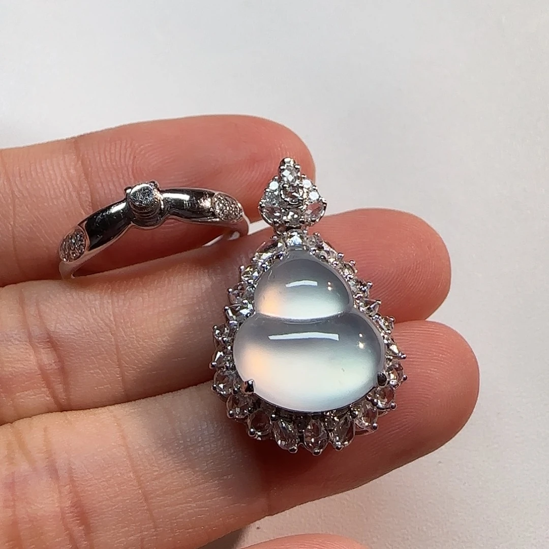 翡翠18K金镶嵌戒指葫芦两用