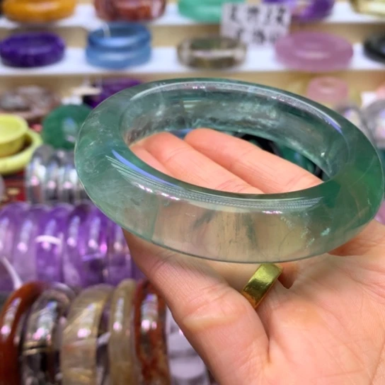 手镯水晶未镶嵌水晶