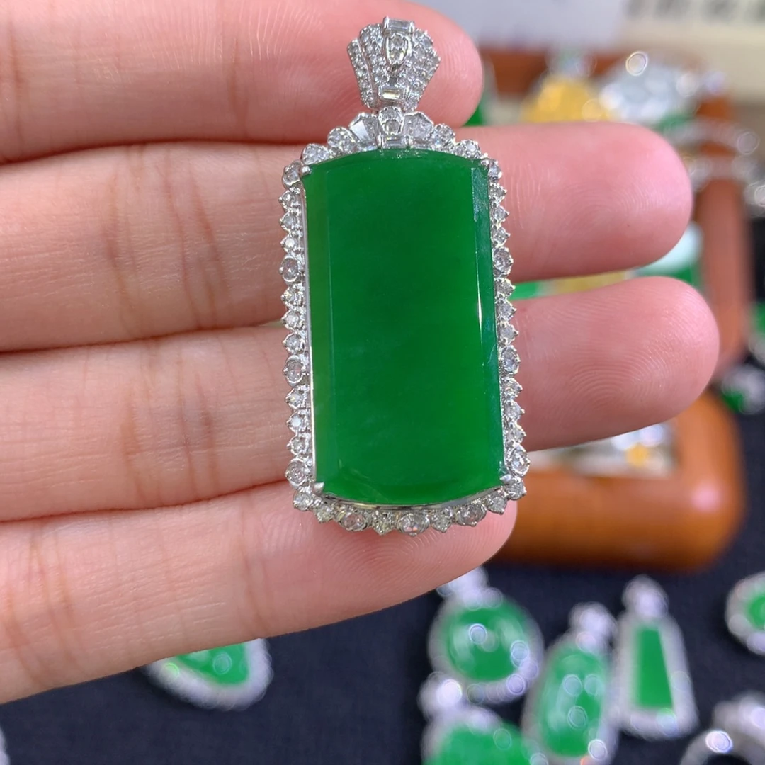 翡翠18K金镶嵌吊坠(不含链)无事牌