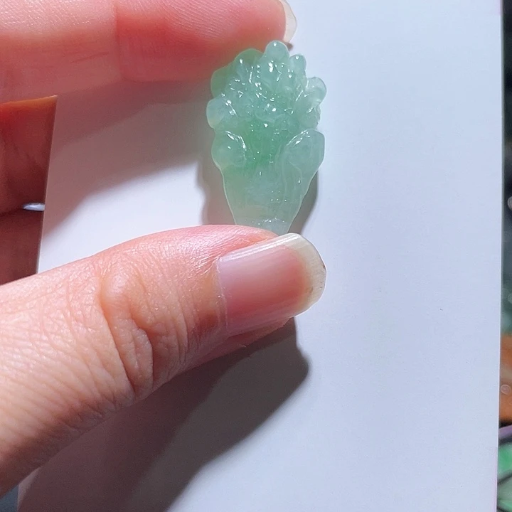 颈饰未镶嵌翡翠天
